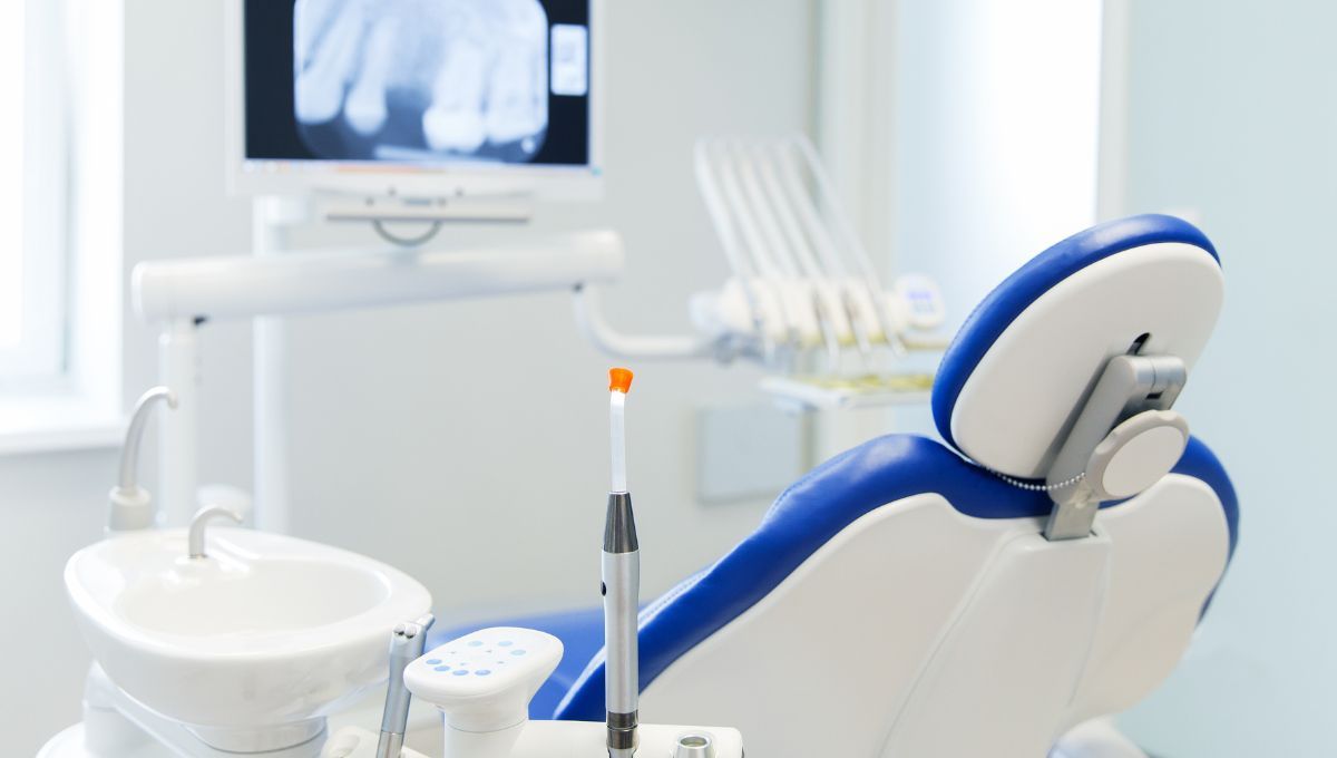 Clinica dental que deberá cumplir el Real Decreto de prevención y control de la legionelosis (Fuente: Canva)