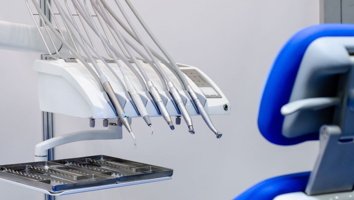 Equipamientos de la unidades de salud bucodental (Fuente: Canva)