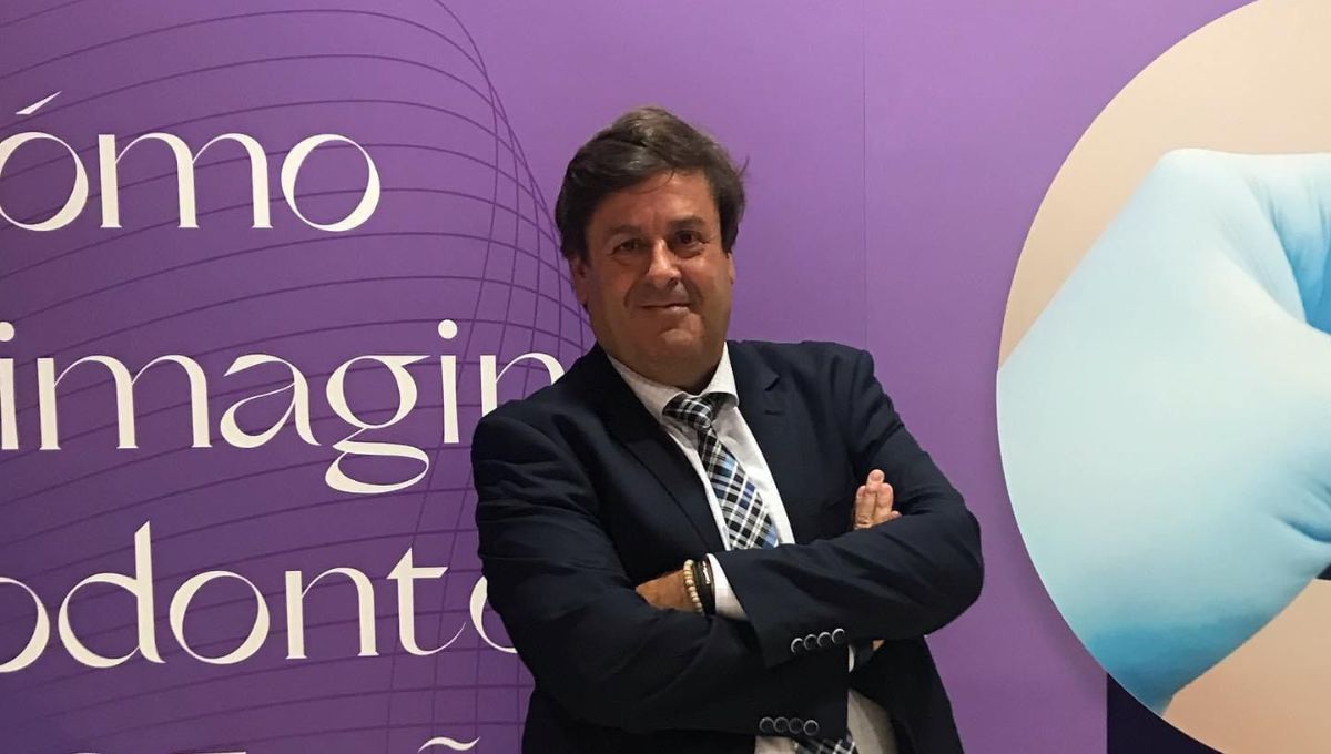 César Calvo Rocha, presidente de la Unión de Colegios Profesionales de Higienistas Dentales explica que cuando el higienista hace prevención, el sistema de salud ahorra costes y la salud oral mejora (Foto cedida a ConSalud)