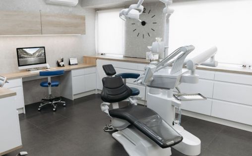 El Consejo General de Dentistas destina más de 200.000 euros a los compañeros afectados por la dana