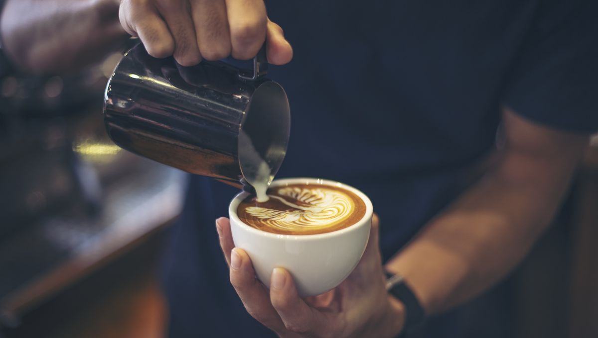 El café puede ser beneficioso para la salud cardiovascular de pacientes con enfermedades reumáticas (Foto. Freepik)