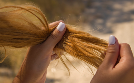 Adiós al frizz: descubre cómo controlar el cabello encrespado y lucir un pelo suave y brillante