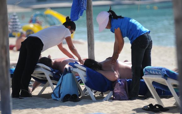 ¡Cuidado con los masajes en las playas!