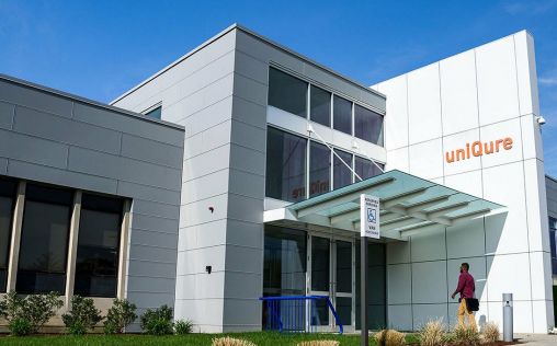 UniQure vende su planta de fabricación de terapia genética a Genezen