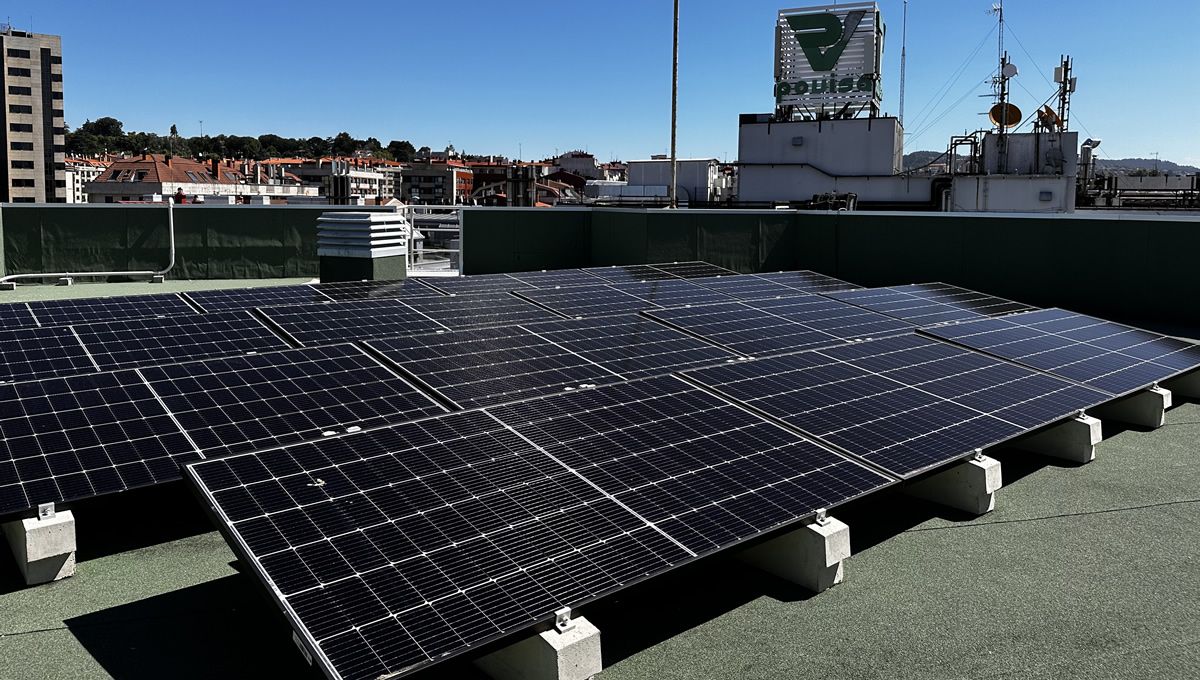 Placas solares del Hospital Ribera Povisa (Foto: Hospital Ribera Povisa)