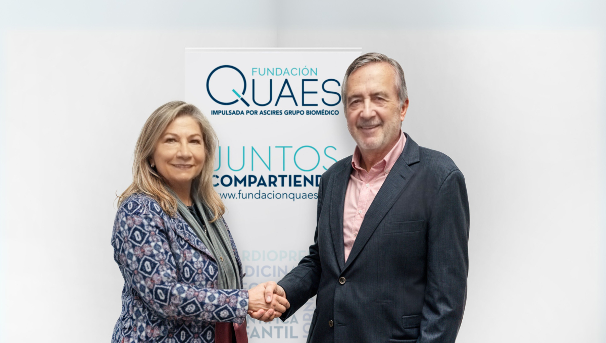 La doctora Araceli Boraita, nueva presidenta de Fundación QUAES, junto al doctor Javier Benítez, de quien toma el relevo al frente de la entidad (Foto: QUAES)