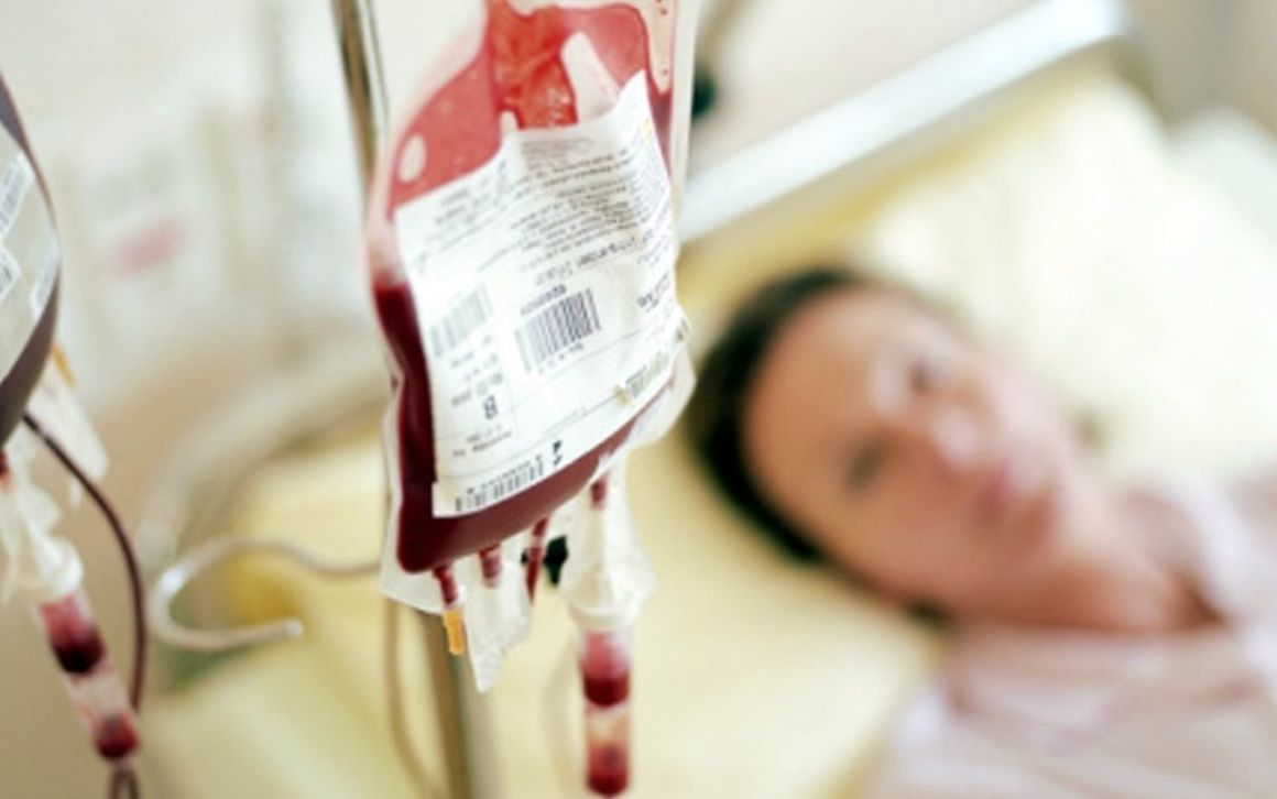 Un ensayo clínico "rejuvenece" con transfusiones de sangre al precio de 6.000 euros