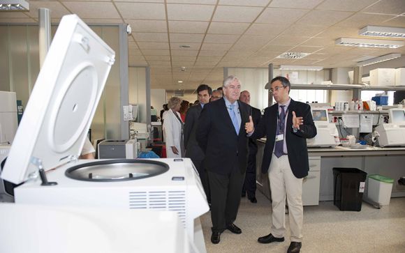 El consejero de sanidad madrileño visita el Laboratorio Clínico Central BR salud