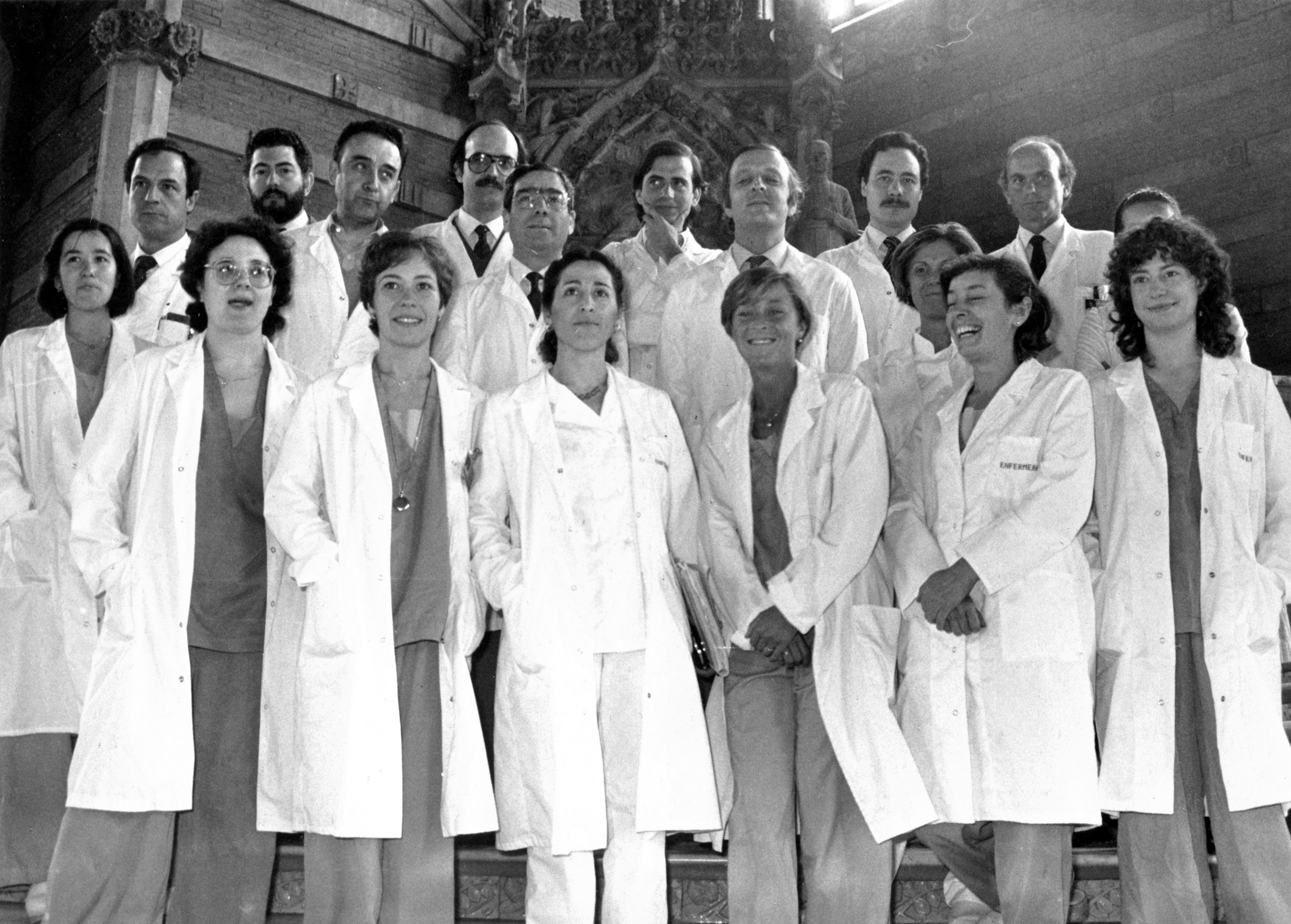 Equipo de Cirurgía Cardíaca del Hospital de Sant Pau en 1984