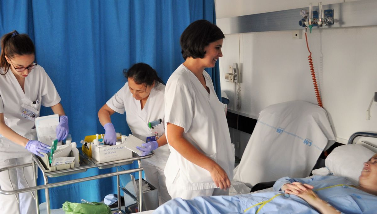 Enfermeras trabajando, ya sean de FP o graduadas universitarias  (FOTO: Comunidad de Madrid)