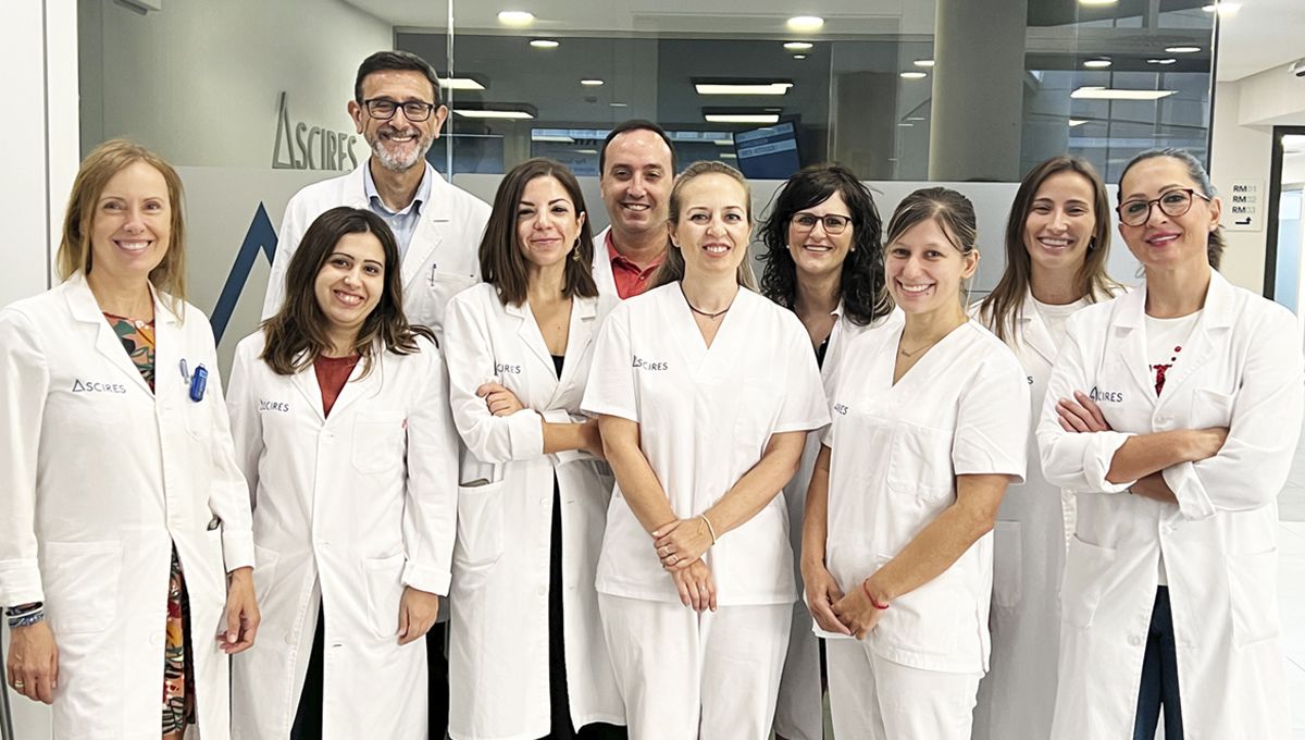 Parte del equipo de la Unidad Cardiovascular de Ascires, liderada por la Dra. Alicia Maceira (primera por la izquierda) y del departamento de I+D+i, dirigido por José Manuel Santabárbara (en el centro)