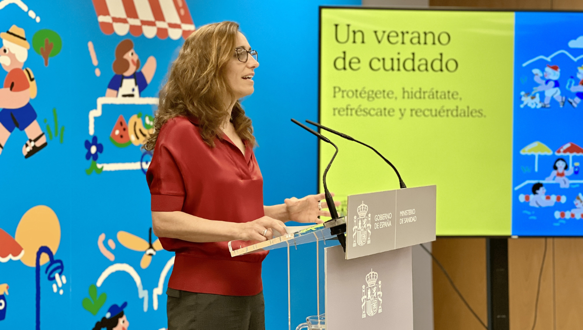 La ministra de Sanidad, Mónica García, presenta la campaña 'Efectos en la salud de las altas temperaturas' (Foto: Sanidad)