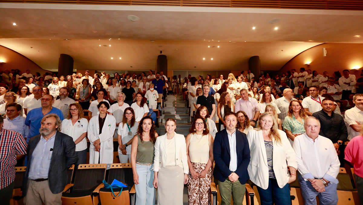 Grupo del acto de presentación del nuevo Acuerdo de carrera profesional del personal del Servicio de Salud en el Hospital Universitari Son Espases (Foto: Gobierno de las Islas Baleares)