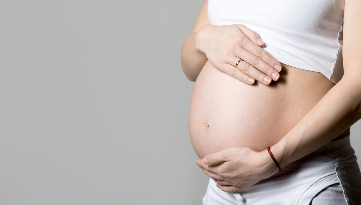 Una de cada diez mujeres embarazas con covid desarrollará covid persistente (Foto: Freepik)