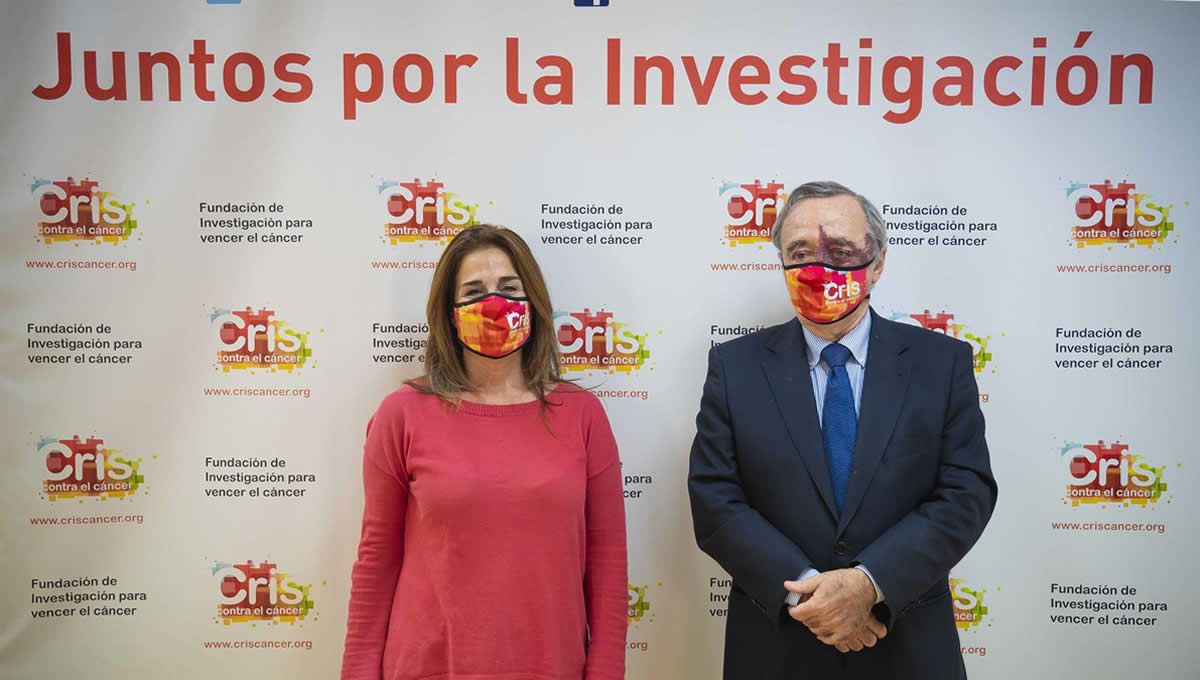 Mariano Barbacid y la directora general de la Fundación CRIS contra el Cáncer, Marta Cardona. (Foto: CRIS contra el cáncer)