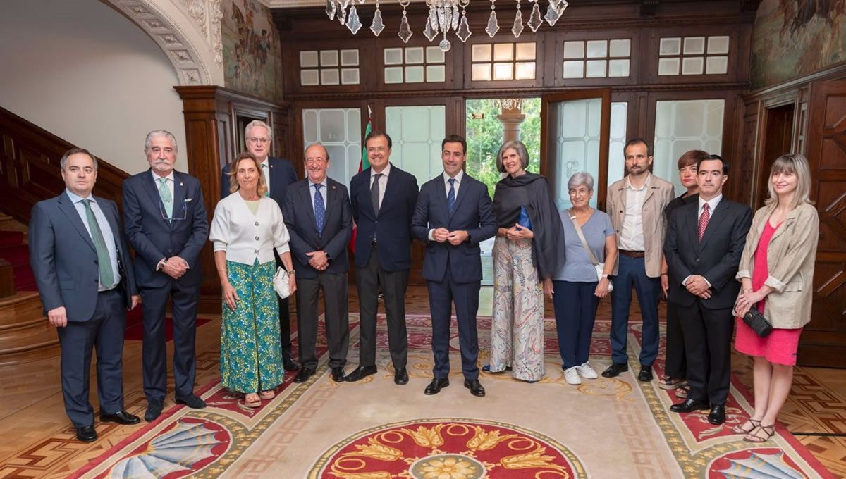 Consejo de Colegios de Médicos del País Vasco se reúne en Ajuria Enea con el lehendakari y el consejero de Salud (Foto: Europa Press)