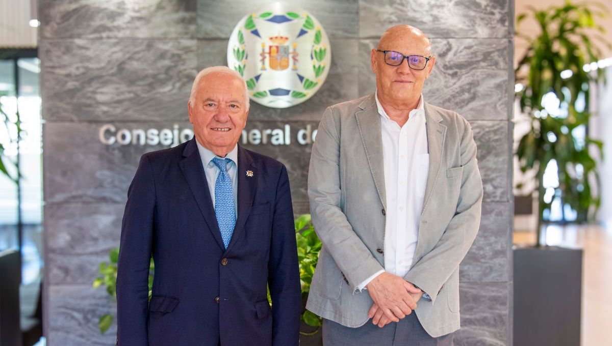 Florentino Pérez Raya, presidente del CGE junto con el director general de la Orden Hospitalaria de San Juan de Dios España, Juan José Afonso Rodríguez (Fuente CGE)