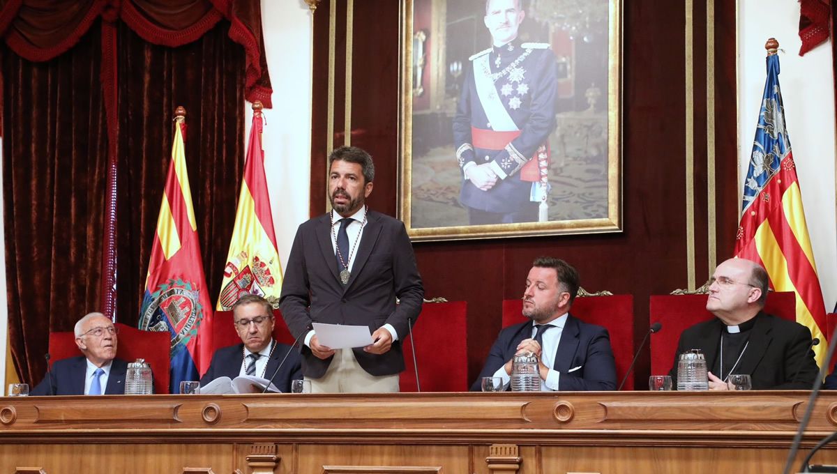 Carlos Mazón, durante su visita a la Universidad Miguel Hernández de Elche (FOTO: X)