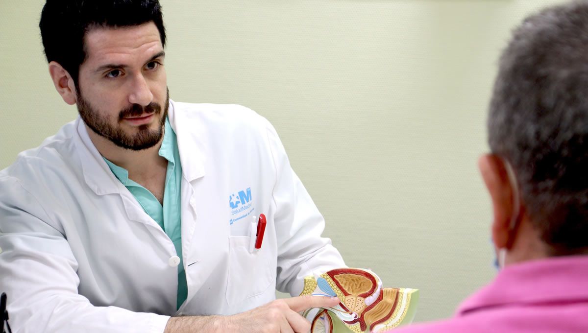 Dr. Diego Carrión, urólogo del Hospital de Torrejón (Foto: Hospital Universitario de Torrejón)