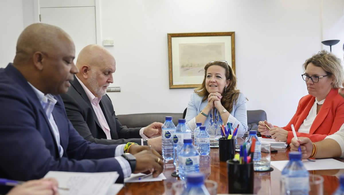 Reunión de Matute con la Asociación de Médicos Cubanos (FOTO: Comunidad de Madrid)