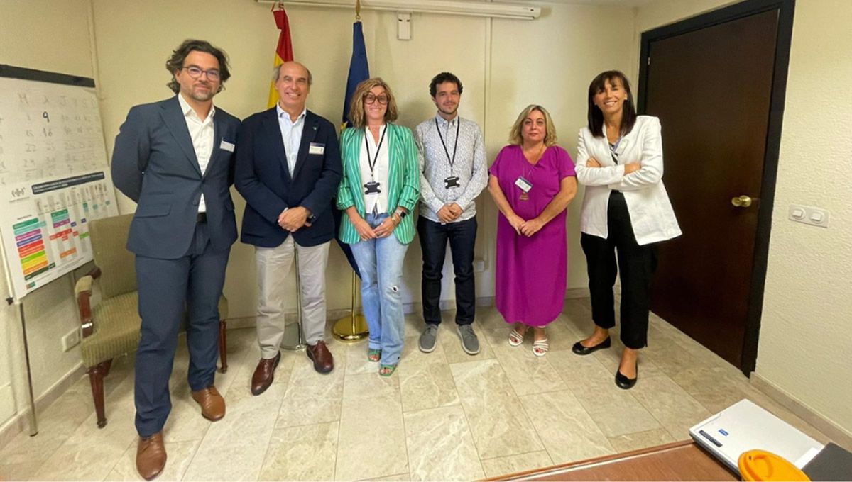 Encuentro de la Asociación de Afectados de Cáncer de Pulmón con Pedro Gullón. (Foto: AEACaP)