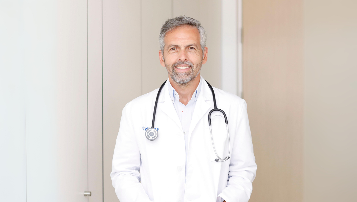 Dr. Gustavo de Luiz, neumólogo en el Hospital Vithas Xanit (Foto: Vithas)