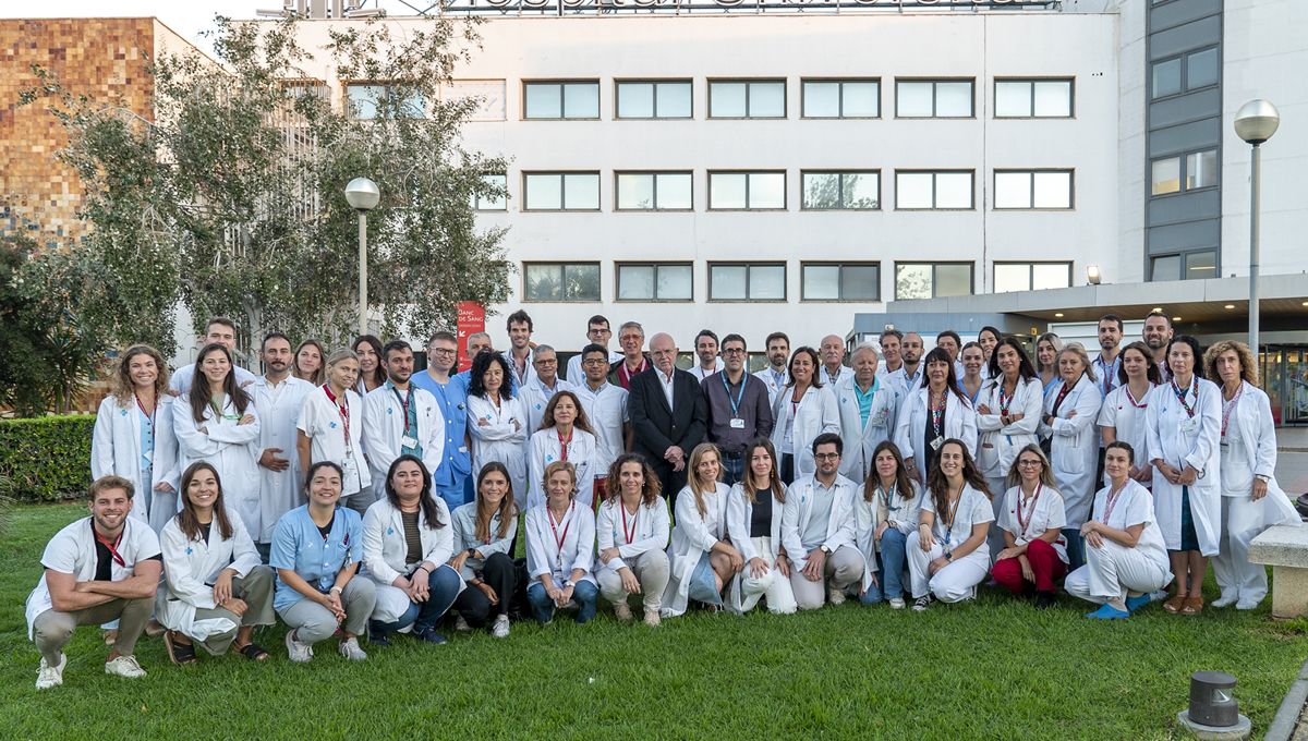 Equipo de Bellvitge que ha realizado el primer trasplante facial en asistolia controlada. (Foto: Bellvitge)