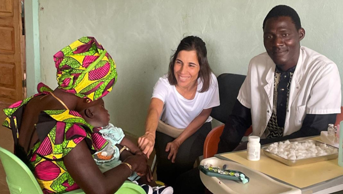 Beatriz Seva en la misión de cooperación sanitaria en Senegal (Foto: Vithas)