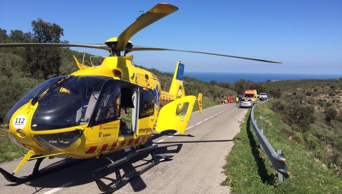 Helicóptero del SEM durante un servicio. (EP)