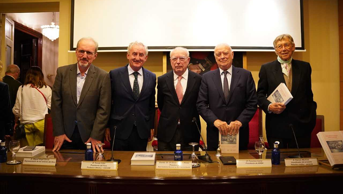 El Foro de la Profesión Médica presenta la segunda edición del Manual de la Relación Médico-Paciente (Foto: CESM)