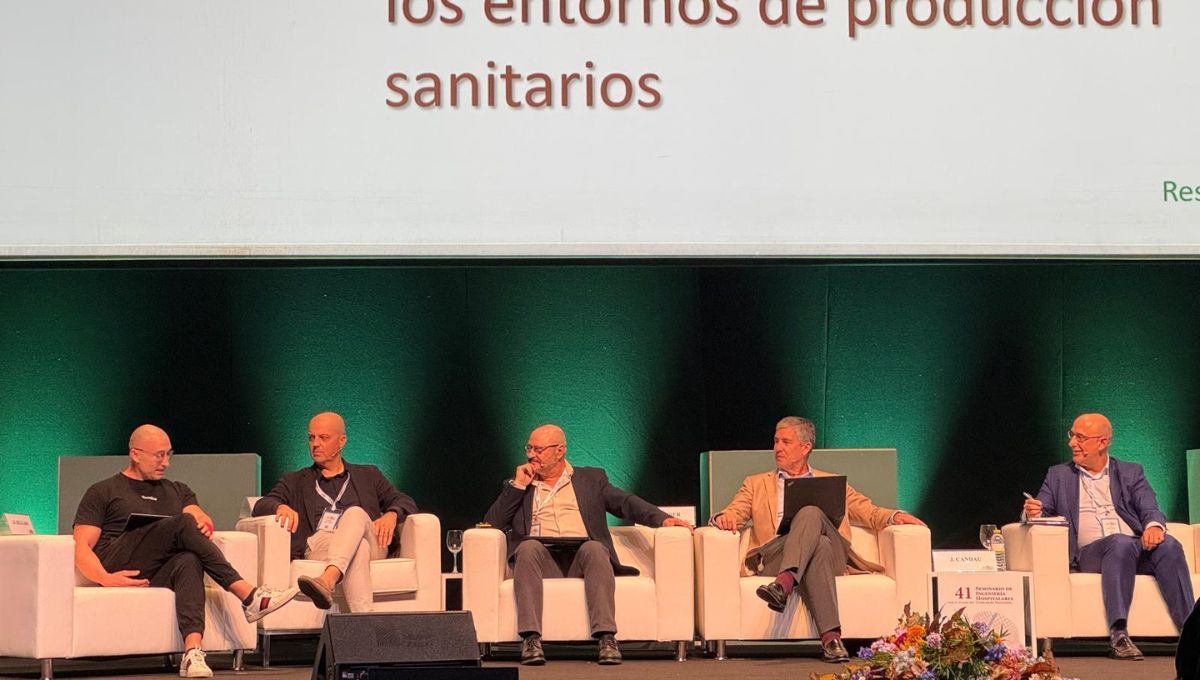 Mesa de ciberseguridad en el 41º Seminario de Ingeniería Hospitalaria (Foto. ConSalud)