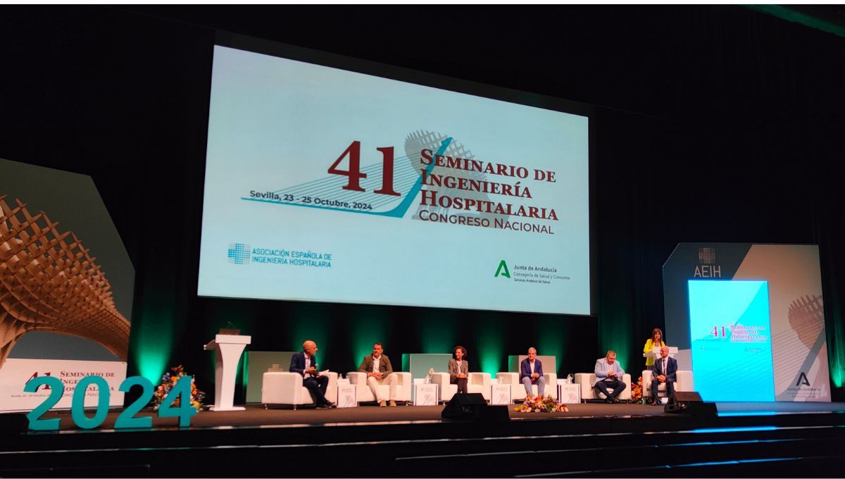 Mesa sobre el Ingeniero Interno Residente (Foto. ConSalud)