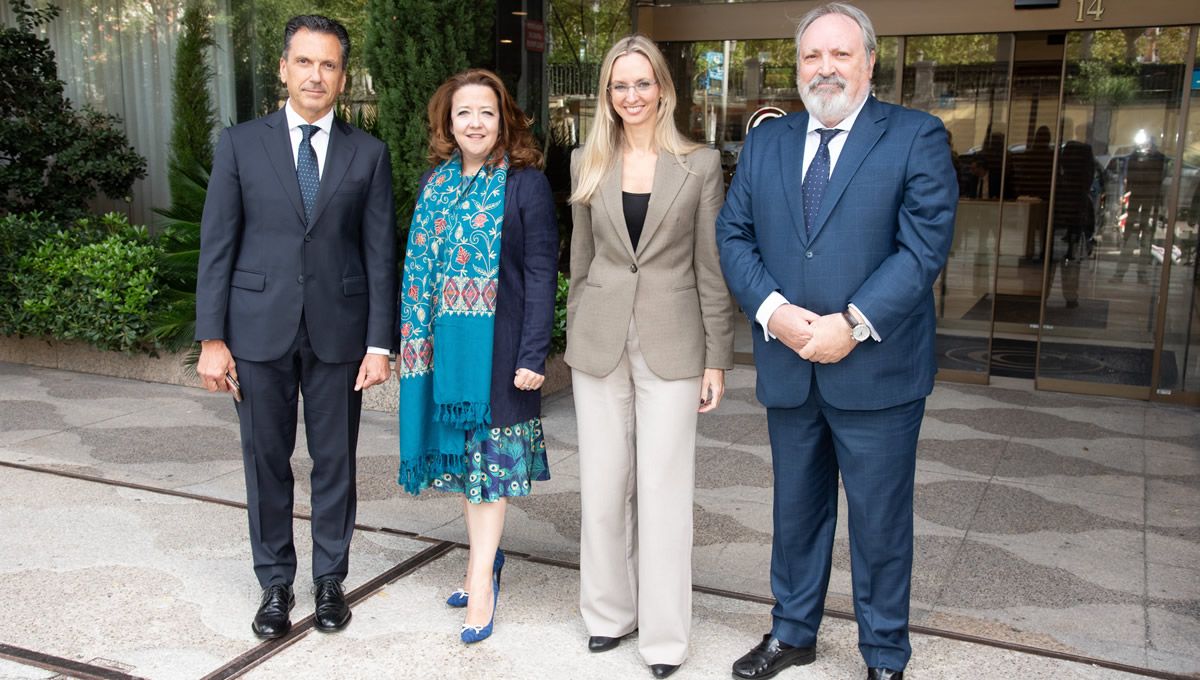 De izq. a dcha: Jorge Huertas, Fátima Matute, Laura Gutiérrez y Juan Blanco, en el VII Almuerzo Coloquio ConSalud. (Fotos: Miguel Ángel Escobar)