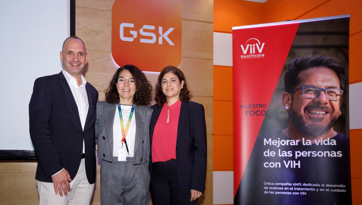 Jean-Bernad Simeon, Carolina Sánchez-Céspedes y Christina Gabriel en la planta de GSK/ViiV Healthcare en Aranda de Duero (Foto: ViiV Healthcare)