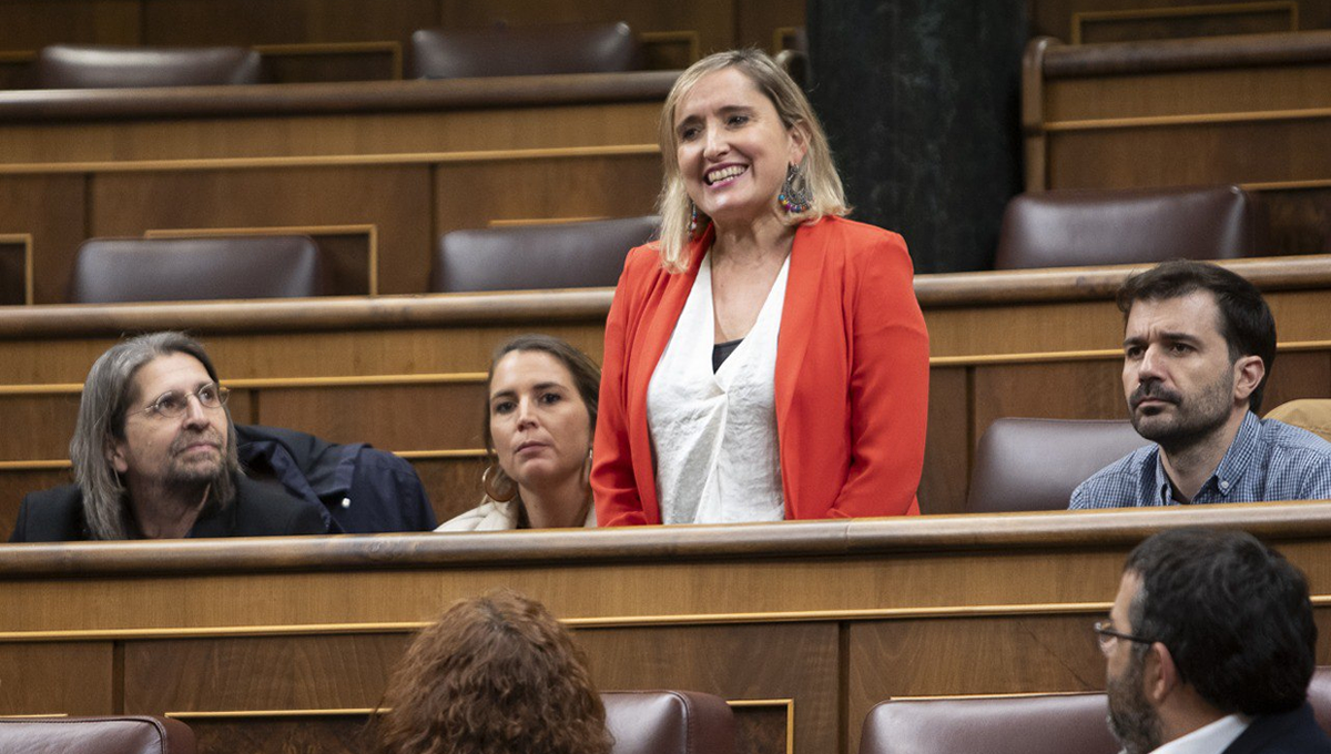 La diputada Alda Recas Martín, del Grupo Plurinacional SUMAR, toma posesión de su escaño en sustitución de Íñigo Errejón (Foto: Congreso de los Diputados)