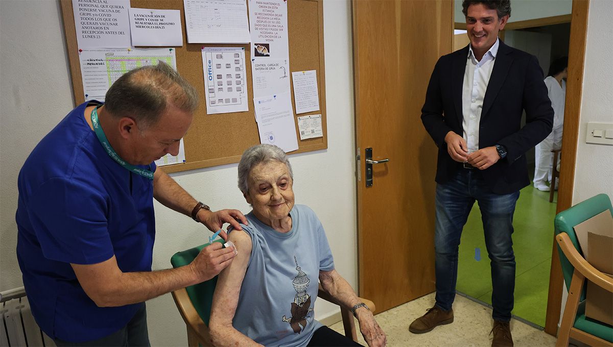 Vacunación de mayores en las residencias y centros de Atención Primaria de Galicia (Foto. Xunta de Galicia)