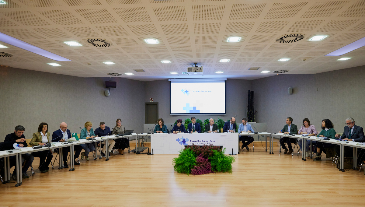 Tercera reunión del Pacto Vasco de Salud presidida por el consejero de Sanidad, Alberto Martínez. (Gob. País Vasco)