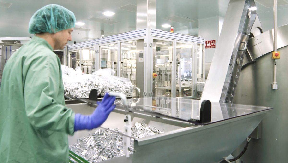 Trabajador en la planta de producción de Boehringer Ingelheim en Sant Cugat del Vallés, Barcelona (Foto. Boehringer Ingelheim)