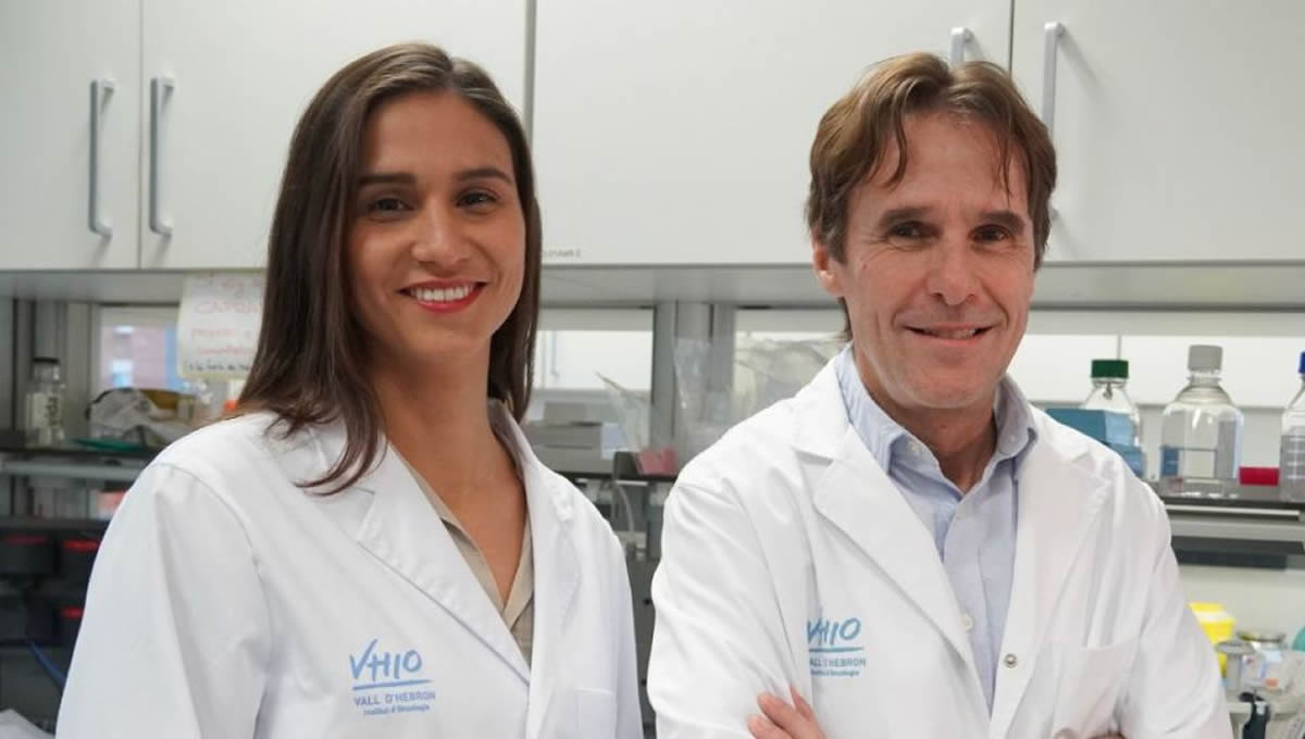 La Dra. Macarena Román y el Dr. Joaquin Arribas autores del estudio de esta nueva terapia. (Foto: Vall d'Hebron Instituto de Oncología)