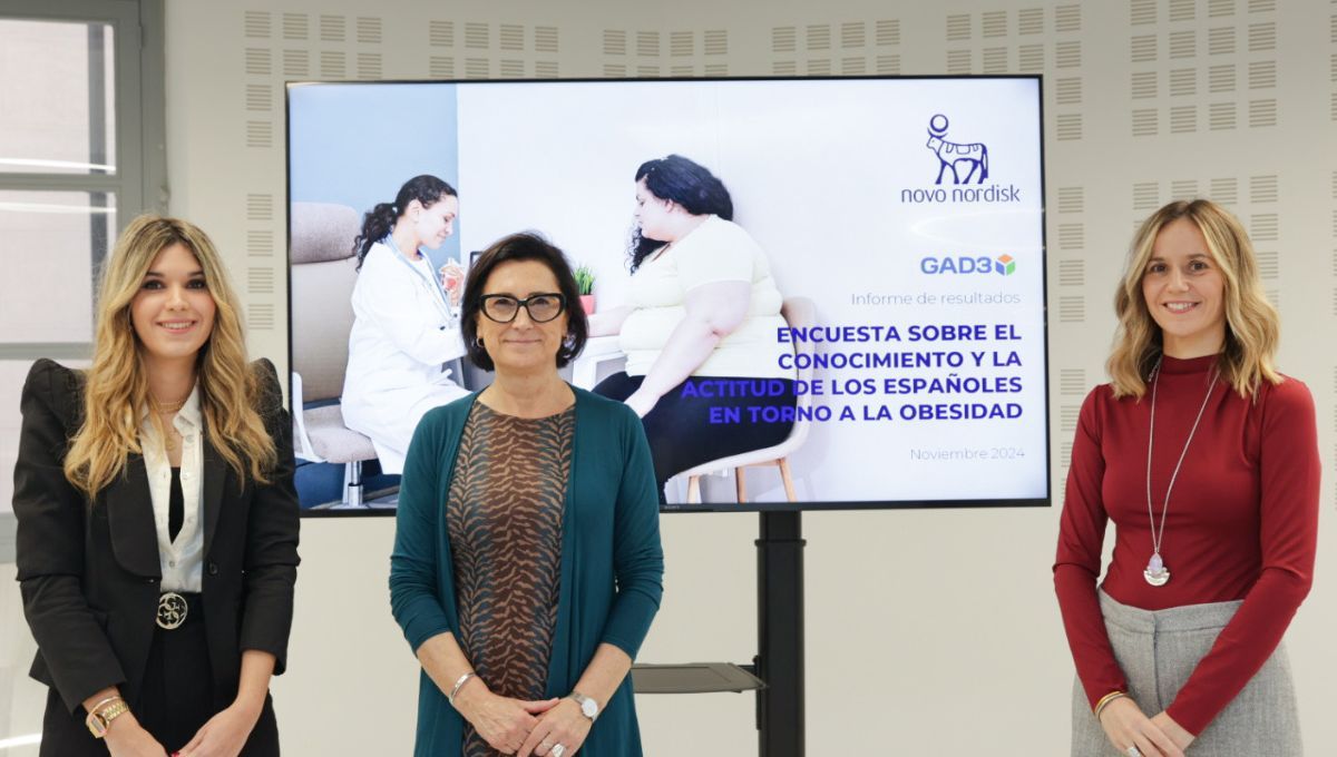 De izquierda a derecha: Elena Chaves, consultora de GAD3, Dra. Mar Malagón, presidenta de SEEDO, y Alba Ruiz, directora de comunicación y RSC de Novo Nordisk (Fuente: Novo Nordisk)