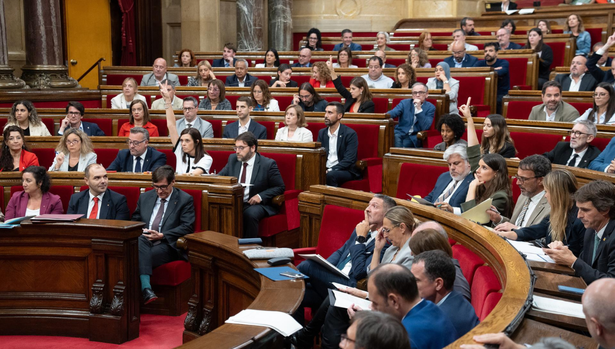 Parlament aprueba una moción de ERC (Foto: Europa Press)