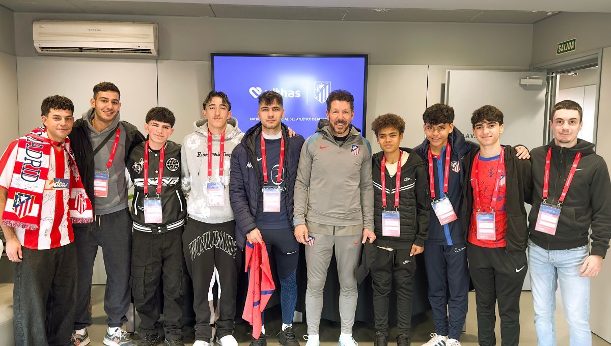 La plantilla del Atlético de Madrid visita a jóvenes pacientes de Vithas Invictum (Fuente Vithas)