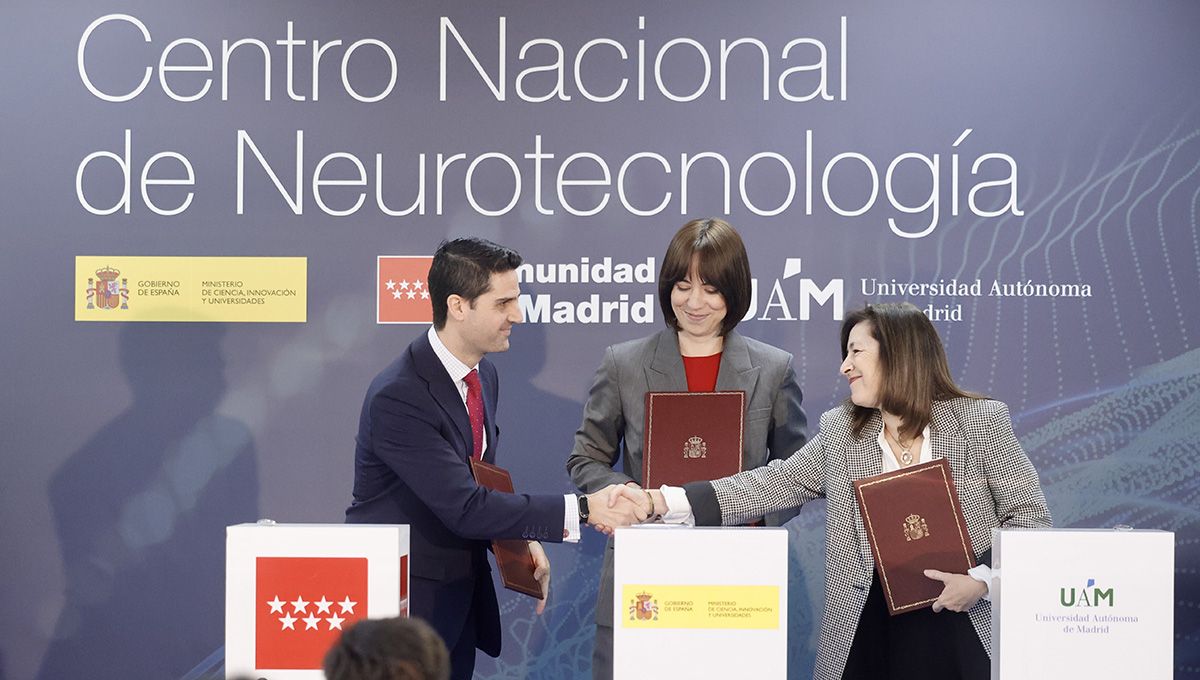 Firma del convenio para la creación del Centro Nacional de Neurotecnología (Foto. Comunidad de Madrid)