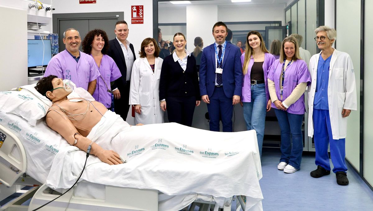 La presidenta del Gobierno de Baleares, Margalida Prohens, visita el Centro de Simulación del Hospital Universitario Son Espases (Foto: Gobierno Baleares)