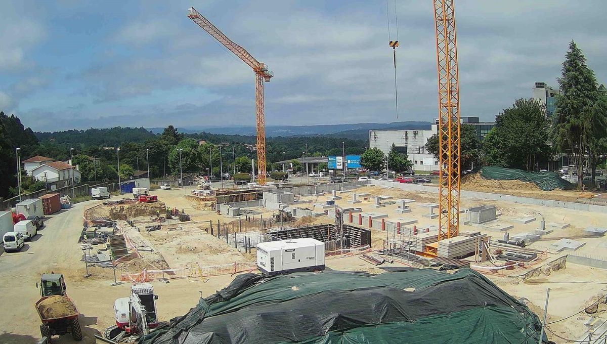 Las obras de construcción del Centro de Protonterapia de Galicia, que se ubicará en el entorno del Hospital Clínico de Santiago, han alcanzado el 15% de su ejecución y se estima que el centro comience a funcionar en 2026 (Fuente: Xunta de Galicia)