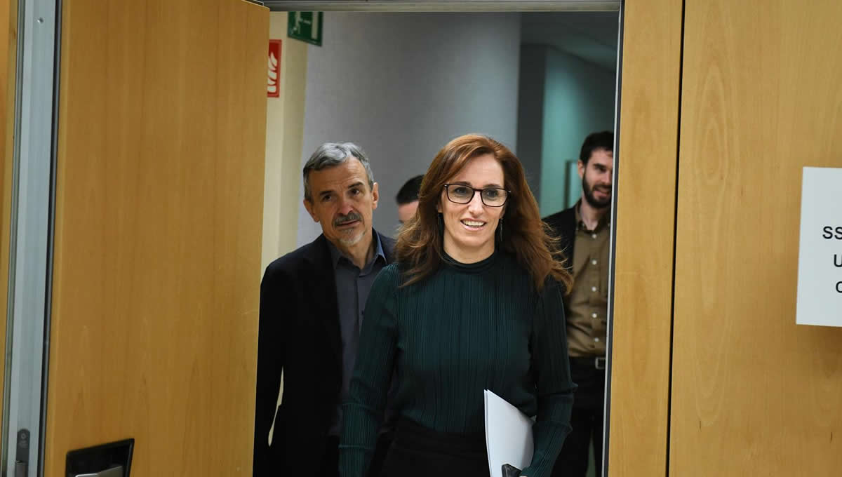 La ministra de Sanidad, Mónica García, durante una rueda de prensa, a 15 de enero de 2025, en Madrid