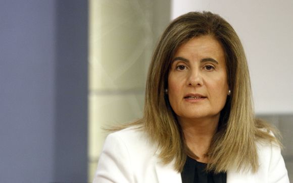 Fátima Bañez asumirá las funciones de Alonso en el Ministerio de Sanidad.